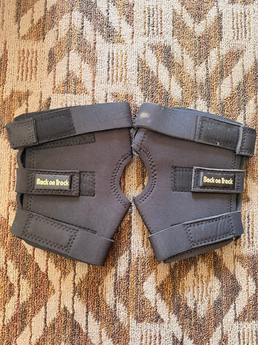 Back on Track Hock Boots